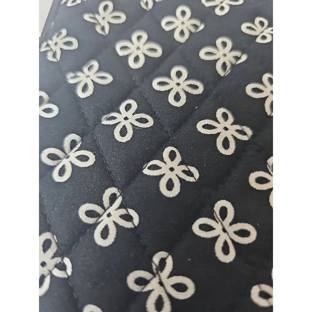 Vera Bradley Padded Black White Floral Computer Laptop‎ Sleeve Bag